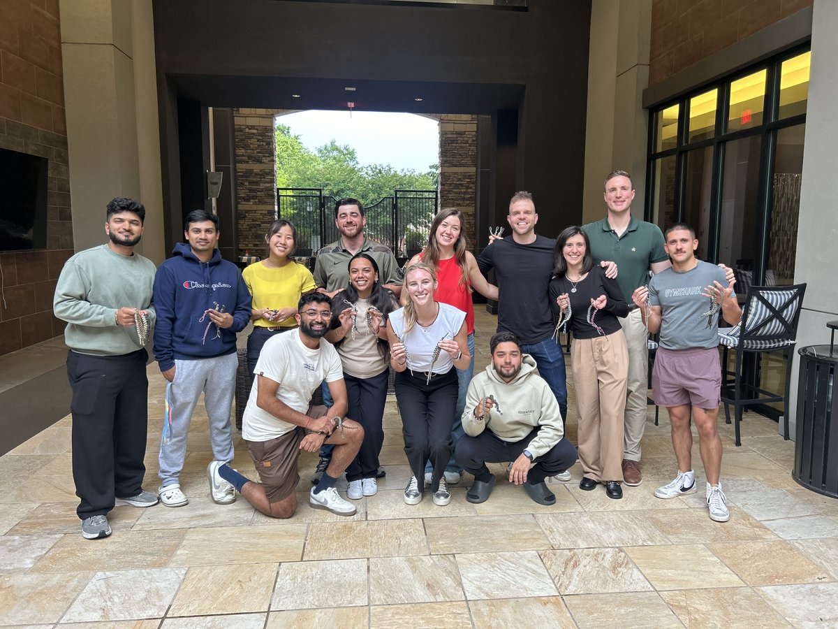 ProjectFarma's tweet image. Over Memorial Day weekend, we partnered with Operation Gratitude to host a picnic &amp;amp; cookout to honor those who serve. It was a day of connection, appreciation &amp;amp; giving back. We created 20+ Paracord lanyards to be included in care packages for service members and first responders.