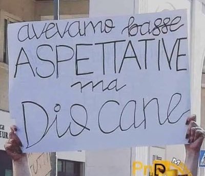 _loveIf0lkl0re's tweet photo. che paese del cazzo https://t.co/lKfSP5Fqox