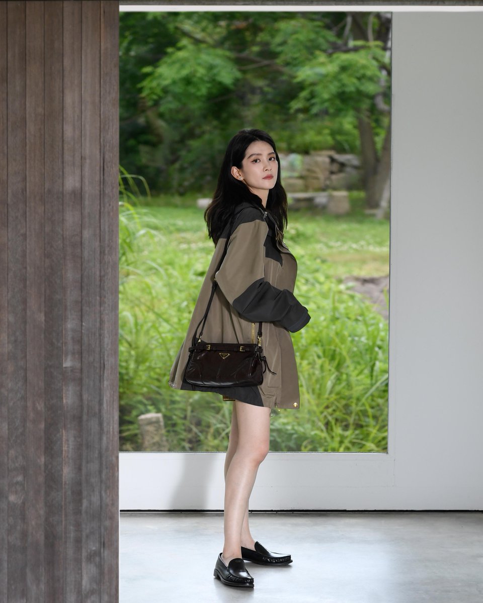 Discover Prada Ambassador Chen Haoyu’s journey, a fusion of unfolding discoveries. Bridging moments of serene stillness and vibrant motion, this Prada Mode Osaka beautifully embodies the spirit of place and presence.

#Prada #PradaMode 
#ChenHaoyu