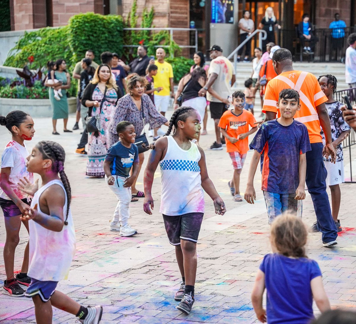 Summer in the City starts now, Brampton! From big-screen moments to live music under the stars, the season’s best nights happen in Garden Square—and they’re all FREE!

🎬 Saturday Night Movies
🎶 The Friday Night Patio Series
🌆 Garden Square Concerts

bit.ly/GardenSquare25