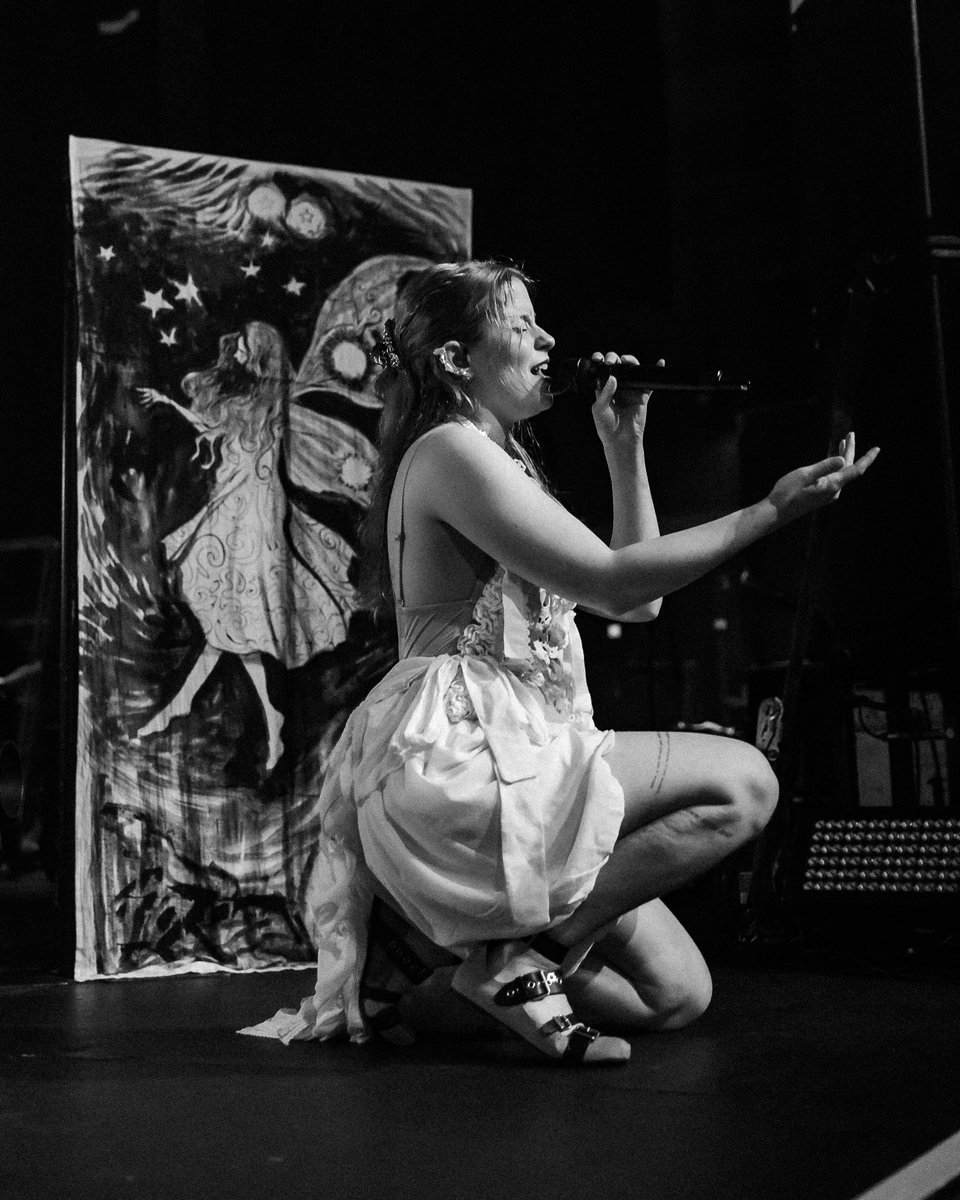 Lovely photos by <a href="/raykeoghmedia/">Ray Keogh</a> of #parispaloma's sold out show at 3Olympia Theatre, Dublin last night!