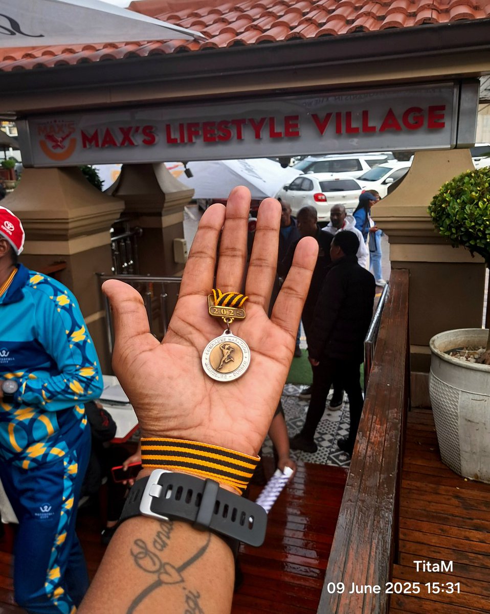 'umama we-2x graduate' tweet media