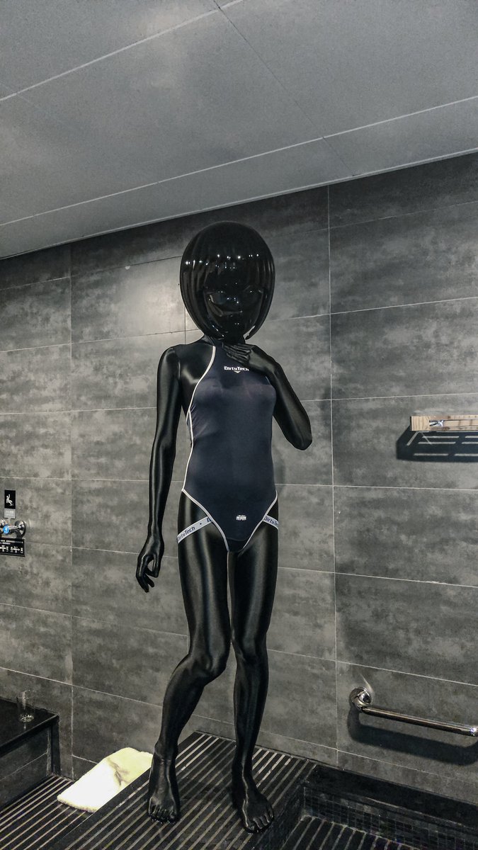 逛展回来被晒黑了！😆