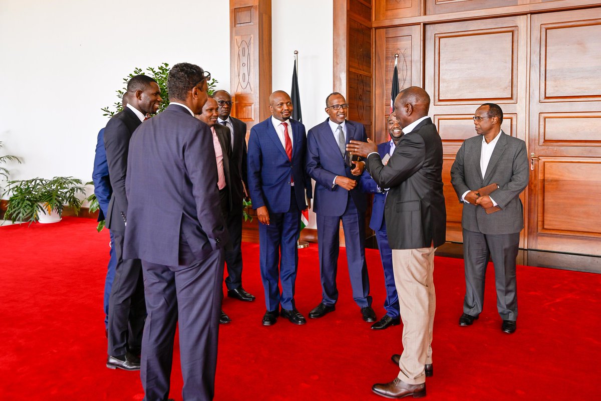HonMoses_Kuria's tweet photo. 23 Million Kenyans have registered for SHA to date. More and more Kenyans are gaining confidence our of personalised experience.  This morning I joined HE @WilliamsRuto CS Aden Duale, PS Dr Ouma Oluga and the Council of Economic Advisors in a meeting with PPP  Equipmemt partners and KEMSA Management to assess the progress made towards 100% availability of Health Commodities and Equipment in all Public facilities