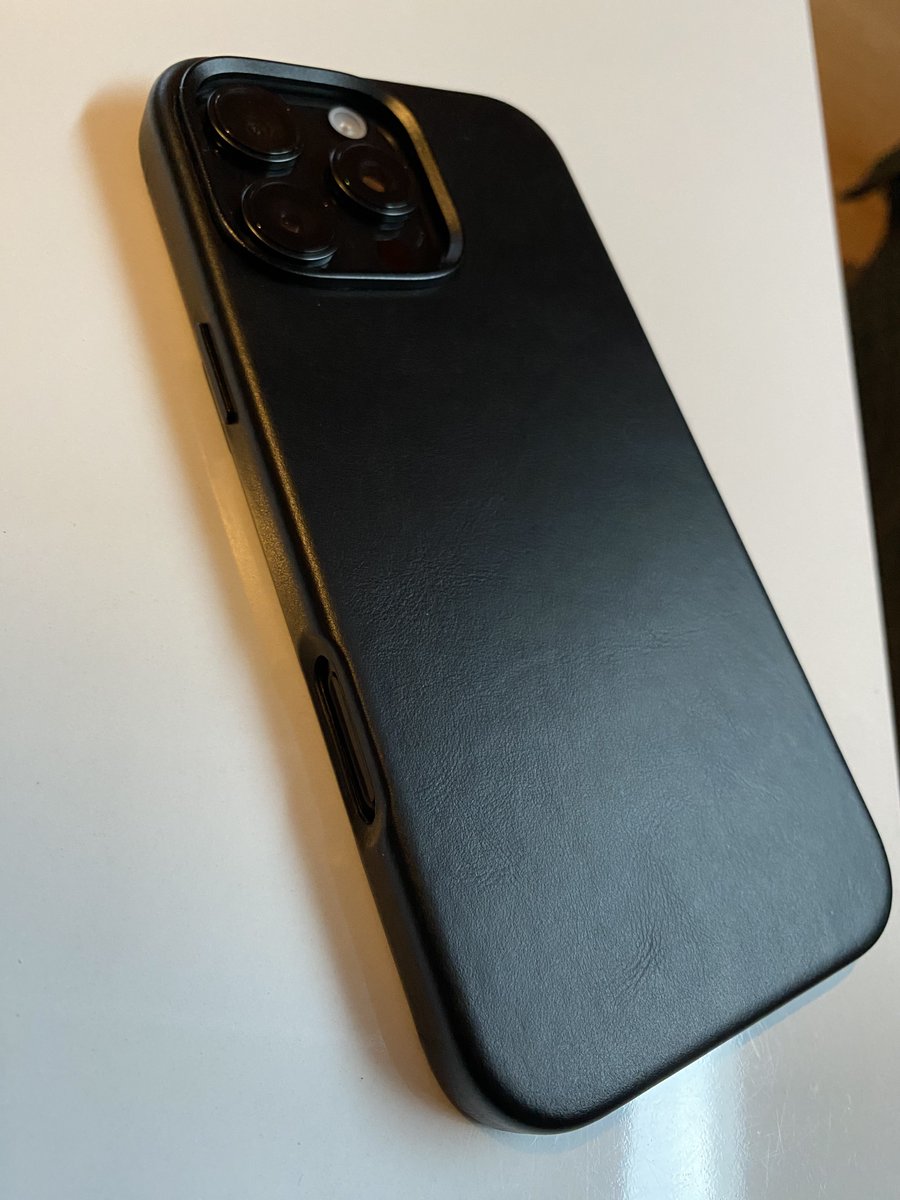 #WeAlliPhoneFamily tweet media