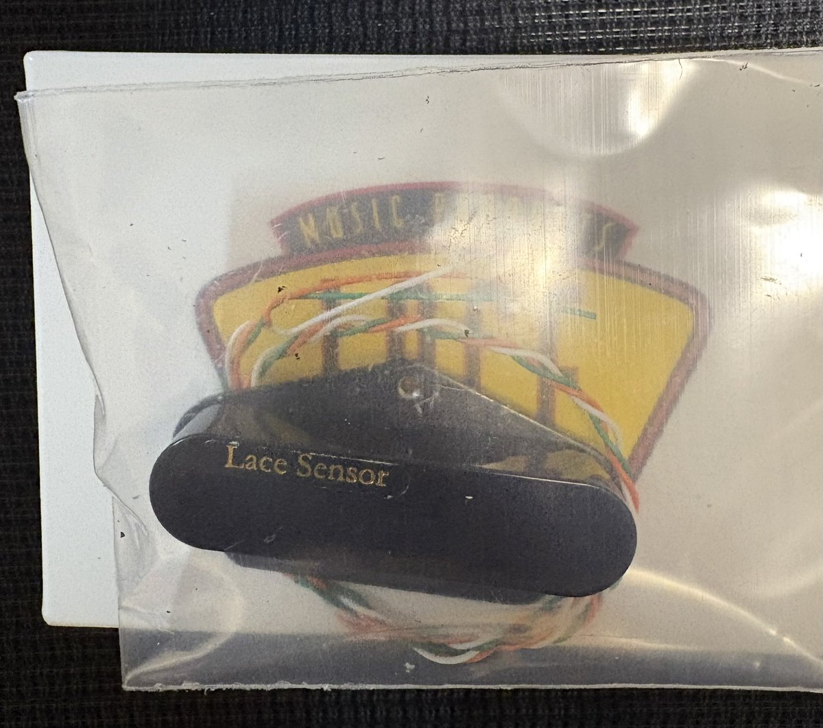 EZRAFORD's tweet image. 入手！
#lacesensor 
#telebridge 
#standardoutput 
#次回のライブにまでに合うかな 
#それよりも新曲を仕上げないと