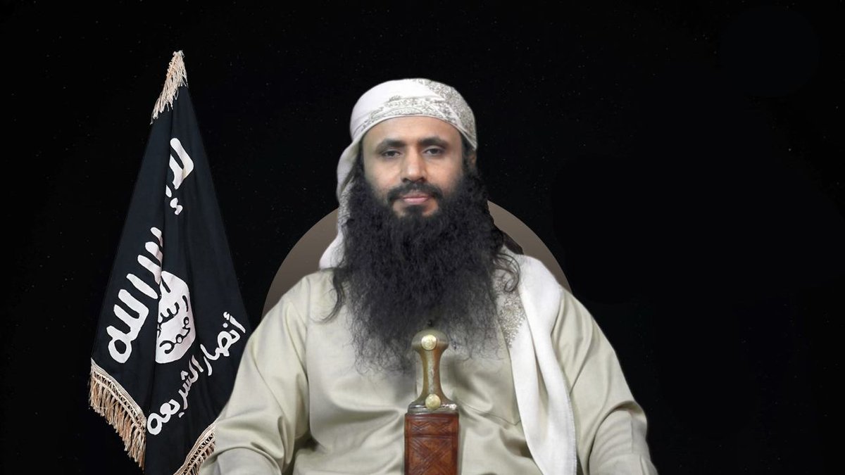 Daily Islamist (@dailyislamist) on Twitter photo 🔴 Arap Yarımadası El Kaidesi lideri Saad bin Atıf el Evlaki, Gazze için çözümleri sıraladığı bir açıklama yayınladı:
1- Müslüman halklar, sivil itaatsizlik eylemleriyle ana yolları, lider konutlarını, iş merkezlerini, havaalanlarını ve özellikle Mısır ile Ürdün’ün kara 🔴 Arap Yarımadası El Kaidesi lideri Saad bin Atıf el Evlaki, Gazze için çözümleri sıraladığı bir açıklama yayınladı:
1- Müslüman halklar, sivil itaatsizlik eylemleriyle ana yolları, lider konutlarını, iş merkezlerini, havaalanlarını ve özellikle Mısır ile Ürdün’ün kara