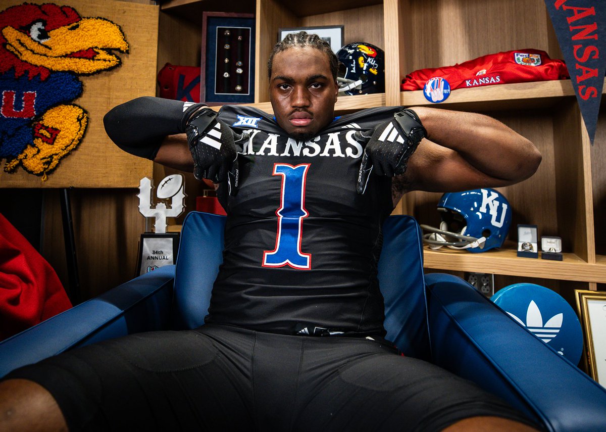 JayhawkSlant (@jayhawkslant) on Twitter photo Landen Anderson (<a href="/Landen_anders0n/">Landen Anderson</a>) was back on campus for the first time since he committed.
Anderson gave us a recap on the KU visit and update on his recruiting. #kufball
MORE: kansas.rivals.com/news/after-his… Landen Anderson (<a href="/Landen_anders0n/">Landen Anderson</a>) was back on campus for the first time since he committed.
Anderson gave us a recap on the KU visit and update on his recruiting. #kufball
MORE: kansas.rivals.com/news/after-his…