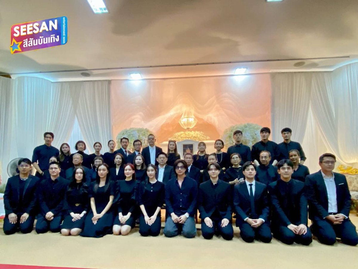 GulfKanawut Official (@gulfkanawutofc) on Twitter photo ขอแสดงความเสียใจกับพี่บอยและครอบครัวฉัตรบริรักษ์ด้วยนะคะ🙏🏻
#GulfKanawut
<a href="/gulfkanawut/">gulfkanawut</a> ขอแสดงความเสียใจกับพี่บอยและครอบครัวฉัตรบริรักษ์ด้วยนะคะ🙏🏻
#GulfKanawut
<a href="/gulfkanawut/">gulfkanawut</a>