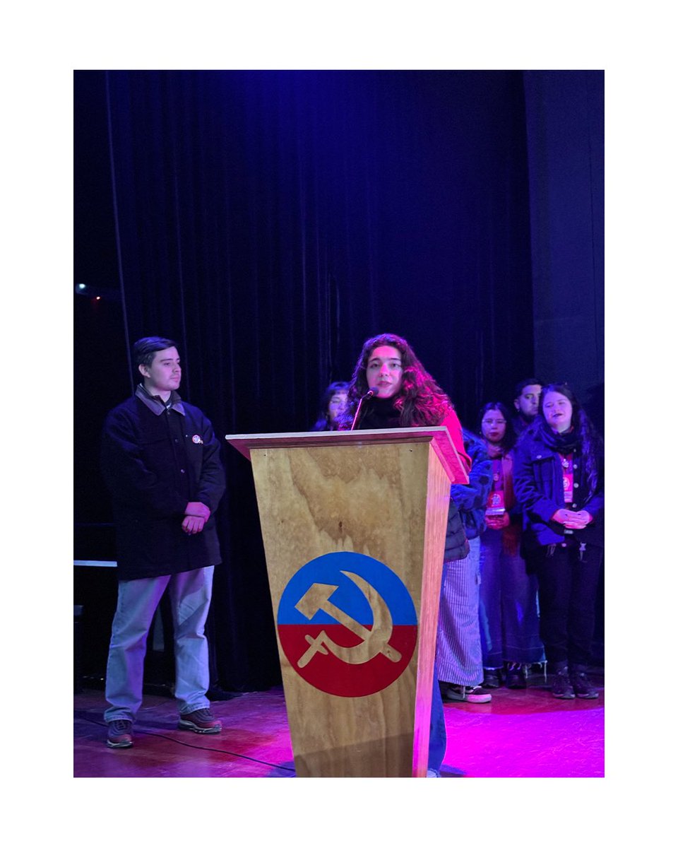Partido Comunista de Chile (@pcdechile) on Twitter photo ❤️Saludamos XVI Congreso <a href="/jjcc_chile/">Juventudes Comunistas de Chile</a> que culminó con nuevas autoridades unipersonales: <a href="/cn_lufin/">Catalina Lufín</a> presidenta, Gonzalo García, secretario general, y miembros del comité central electos.
Valoramo el mandato de abocarse a la reconstrucción de un movimiento juvenil popular
A cumplir! ❤️Saludamos XVI Congreso <a href="/jjcc_chile/">Juventudes Comunistas de Chile</a> que culminó con nuevas autoridades unipersonales: <a href="/cn_lufin/">Catalina Lufín</a> presidenta, Gonzalo García, secretario general, y miembros del comité central electos.
Valoramo el mandato de abocarse a la reconstrucción de un movimiento juvenil popular
A cumplir!