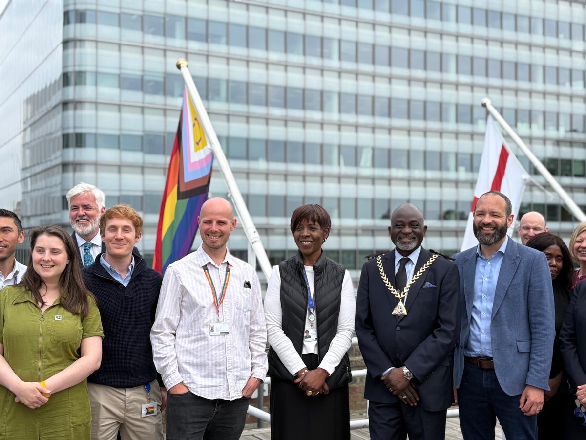 sunnylambe's tweet image. @lb_southwark @SouthwarkMayor united to serve with pride. One Love ♥️