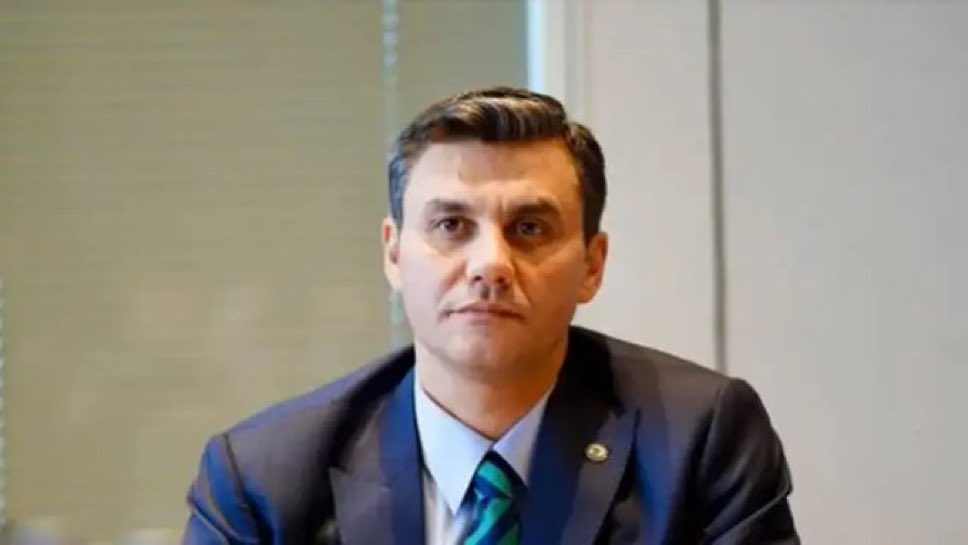 tcbuyuksehIr1's tweet photo. SON DAKİKA | Ferdi Zeyrek, hayatını kaybetti. https://t.co/bZNdFvTLN4