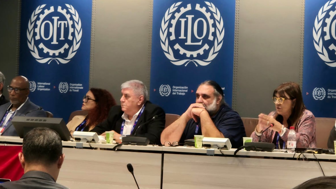 CaroolMad's tweet photo. Global union solidarity is strong at #ILC2025!

@BWIglobal IWC President Marta Pujadas powerfully voiced support for @SuntracsPanama 🇵🇦 at the @ilo conference in Geneva, confronting union busting. #SOLIDARIDADSUNTRACS

Find out more https://t.co/Df7PiJ04go https://t.co/QJDpRwBcDK