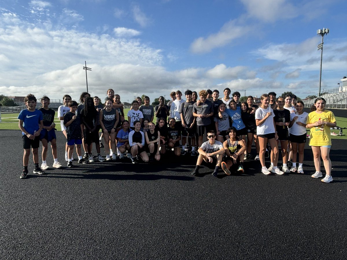 ridgetrack_xc's tweet image. First Day in the books for summer XC!!
“You don’t have to be great to start, but you have to start to be great.” @KISDAthletics @ridgepanthers @VRMSGAthletics @FHLadyPanthers @BoysFossil