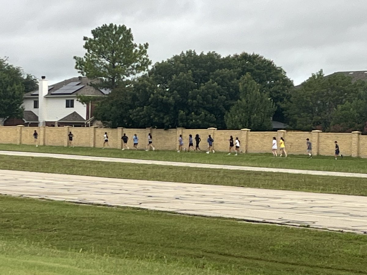 ridgetrack_xc's tweet image. First Day in the books for summer XC!!
“You don’t have to be great to start, but you have to start to be great.” @KISDAthletics @ridgepanthers @VRMSGAthletics @FHLadyPanthers @BoysFossil