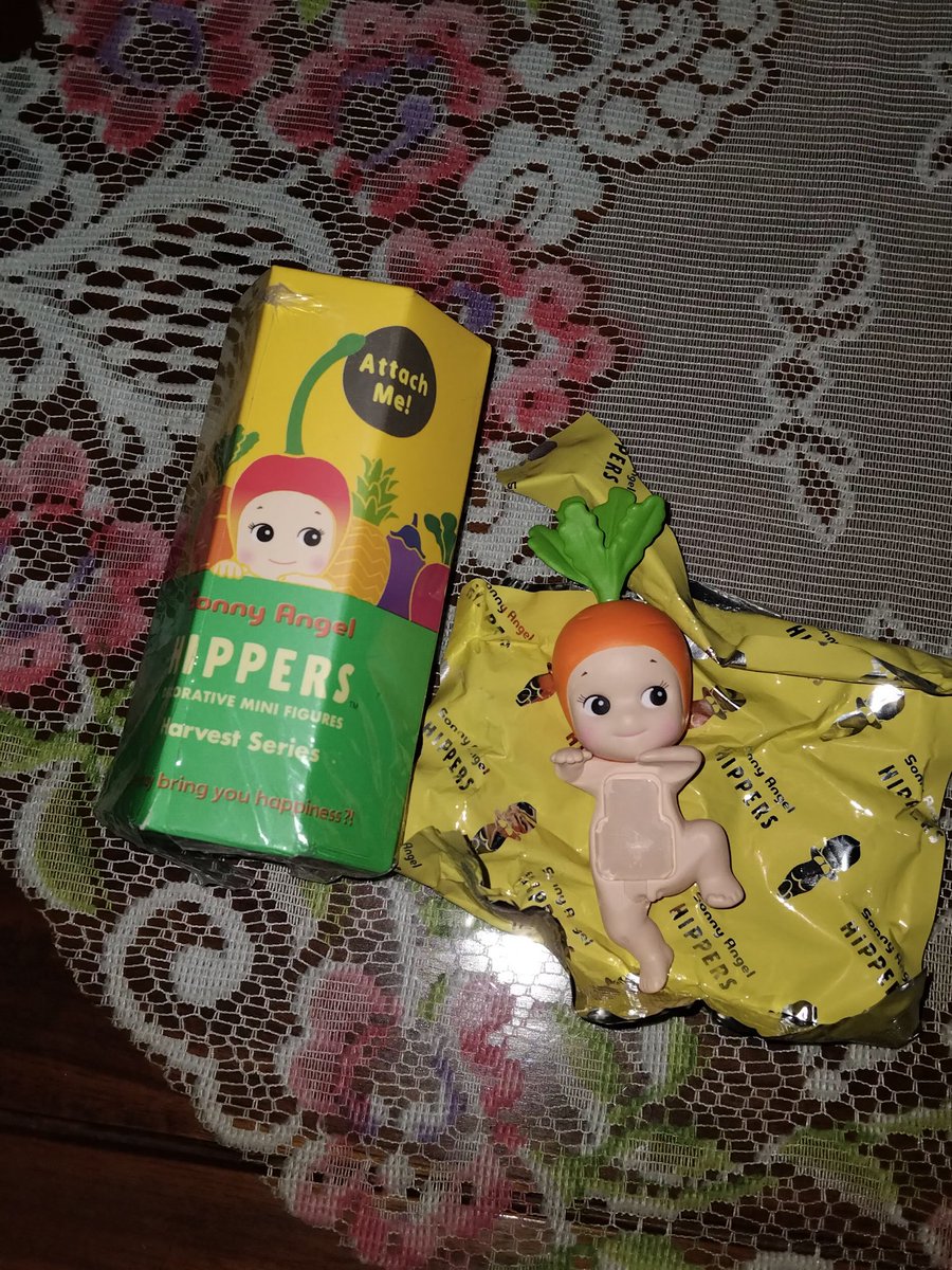 HairpinFallen's tweet photo. @heywoppsies ini kaa yang baru ku foto, sisanya ada giraffe n melon yang belum sempet ku fotoo https://t.co/rmll6CBgvo