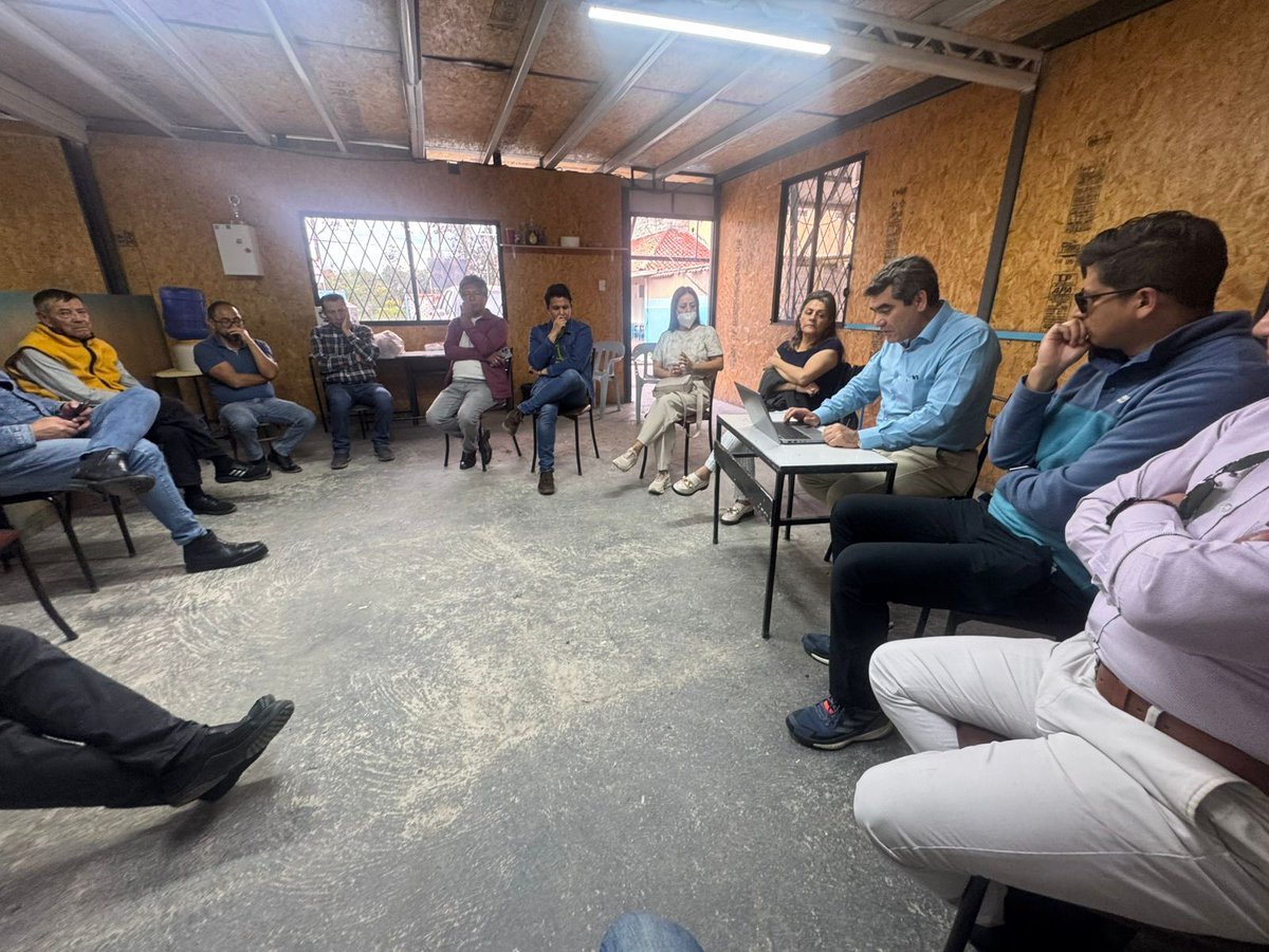 El Movimiento Ciudadano @Renace retoma los dialogos de análisis del <a href="/MunicipioCuenca/">Municipio Cuenca</a> y las necesidades de nue Ciudad en miras al próximo periodo seccional del 2027.
<a href="/_REDInformativa/">RED Informativa</a> <a href="/comisaria2000/">Francisco  Ramirez</a> <a href="/jasmel_1/">Periodismo Sin Mordaza</a> <a href="/jpachecoe/">Jorge Pacheco 🇪🇨</a> <a href="/tomebamba/">La Voz del Tomebamba</a> <a href="/WRadioEc/">WRadioEc</a> <a href="/antenaunofm/">Antena Uno</a>