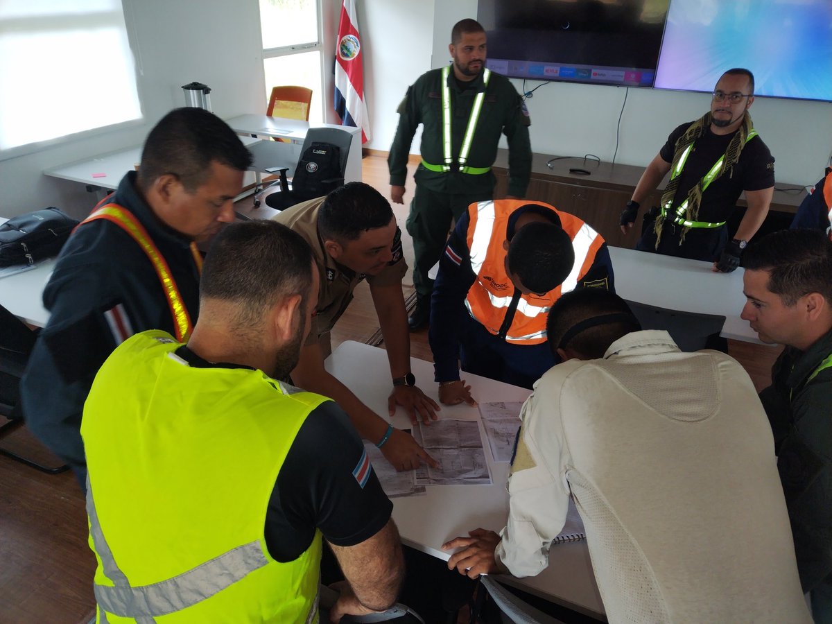 A través del programa 🇪🇺 <a href="/seacopeu/">SEACOPEU</a>, expertos de la policía 🇪🇸 apoyan a los guardacostas 🇨🇷 de <a href="/seguridadcrc/">Seguridad Pública</a> con 6 días de entrenamiento especializado sobre la detección de estupefacientes en embarcaciones y lucha contra el tráfico ilícito marítimo 🌊🚢