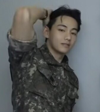 {SUGA}⭐s3ven tweet media