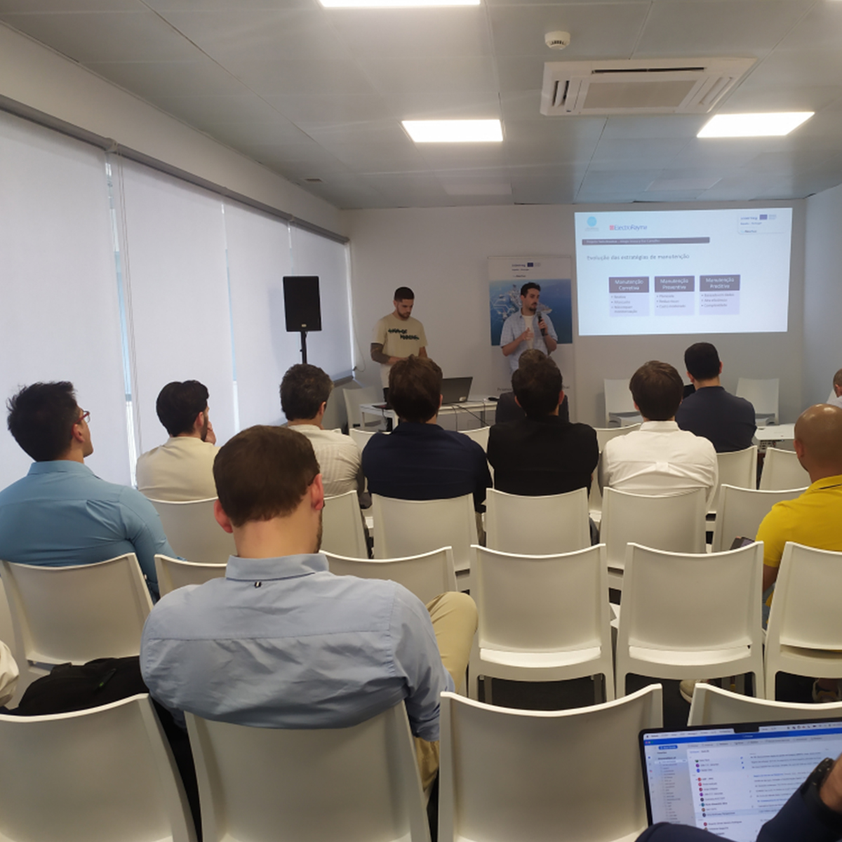 Resumo da apresentação do projeto #TwinNavAux, cofinanciado pela UE no Programa Interreg VI-A Espanha-Portugal (#poctep) 2021-2027, na 20.ª EMAF - Feira Internacional de máquinas, equipamentos e serviços para a indústria.

➡️ Mais info: cistecnoloxiaedeseno.gal/es/apresentado…