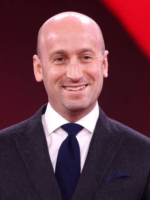 Drop a❤️ if you're a fan of Stephen Miller!!