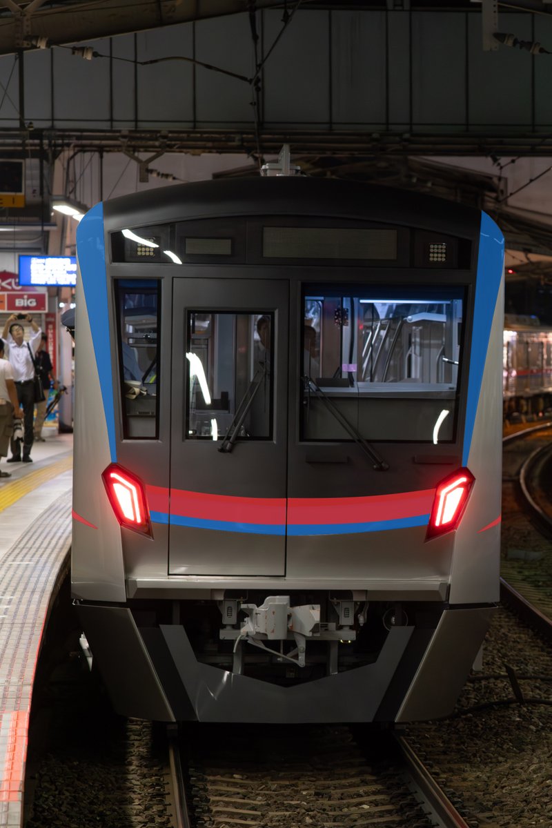 既報の通りジェントルピンクから京成カラーへデザイン変更が行われている80000形80026Fですが、前面のようすを少しですが窺うことができました。作業が続いている辺りこれが完成形とは考えにくいですが、どのような姿で復帰するか？楽しみであります。コラ画像についての詳細はALTに記載しています。