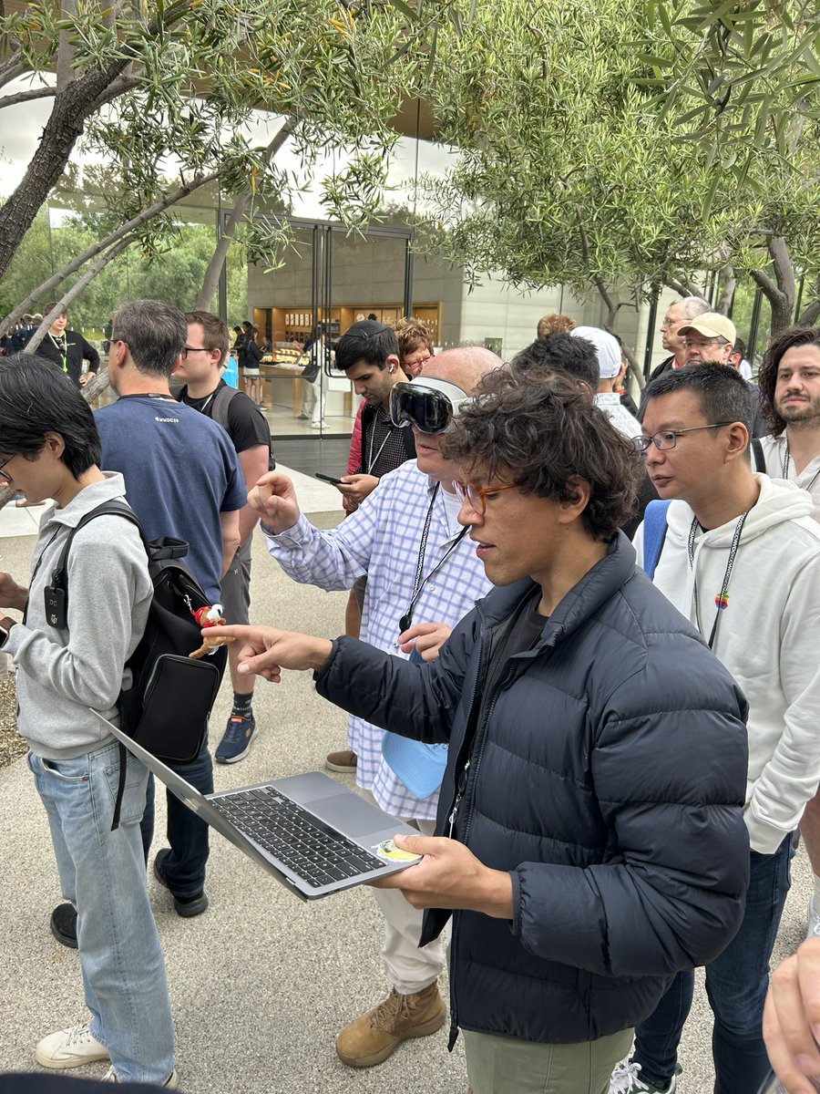 Love the dev spirit! Where else can you get a live demo for a Vision Pro app while waiting in line for #WWDC25 ?!