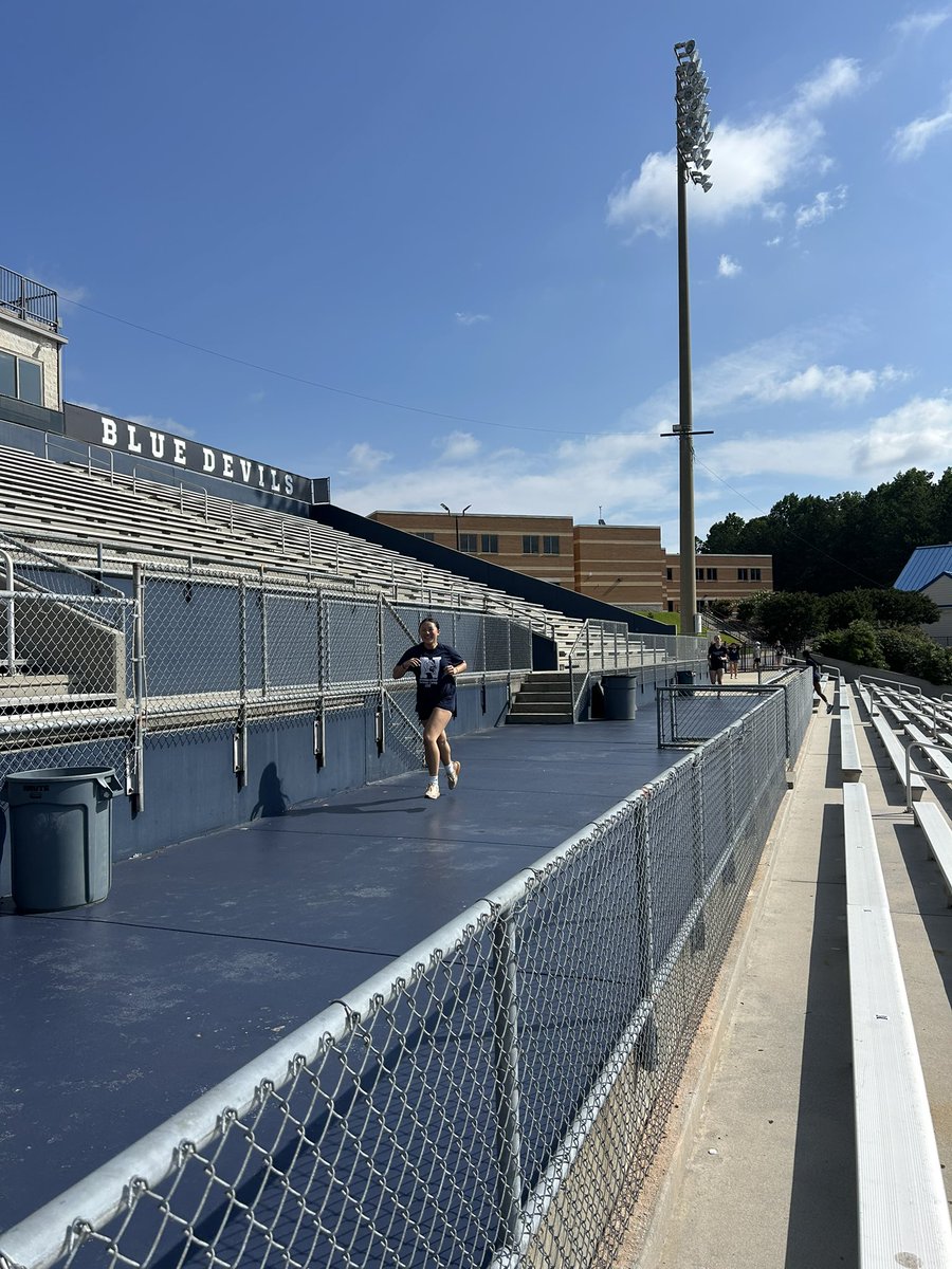 NorxSoftball's tweet photo. Summer Workouts Day 1 ๐ช54 Days till 1st Pitch
#STRENGTHMATTERS https://t.co/M8YS0OSfII