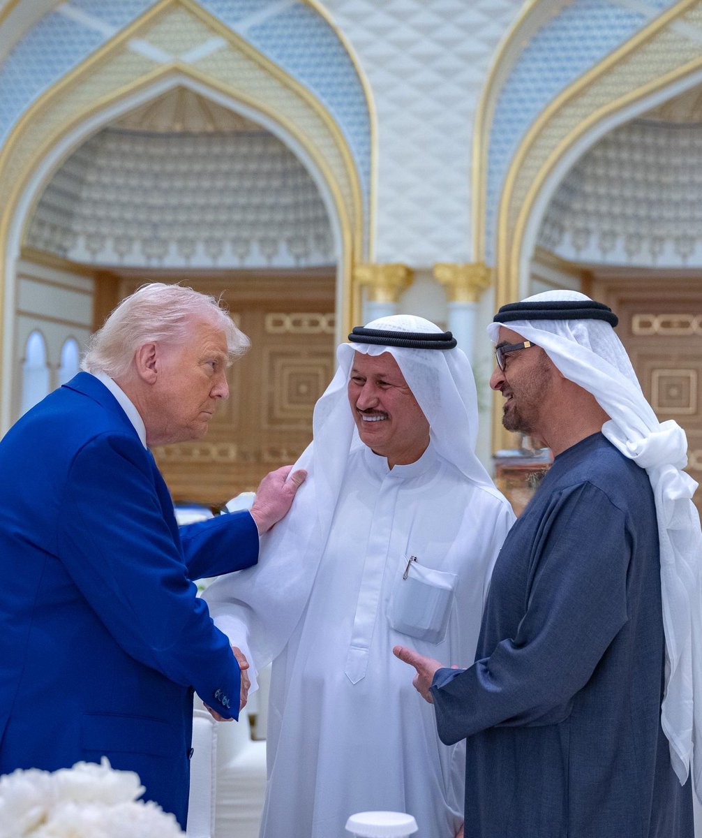 HussainSajwani's tweet image. يشرفني أن أتقدم بخالص الشكر والتقدير إلى صاحب السمو الشيخ محمد بن زايد آل نهيان، رئيس دولة الإمارات العربية المتحدة، على الدعوة الكريمة خلال الزيارة الرسمية لفخامة الرئيس دونالد ترامب إلى أبوظبي.
تظل الشراكة المتينة بين دولة الإمارات العربية المتحدة والولايات المتحدة الأمريكية…