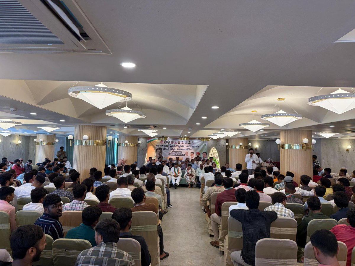 IG_Gohil_'s tweet image. કડી વિધાનસભા પેટા ચૂંટણી અંતર્ગત આજરોજ ઉત્તર/મધ્ય ગુજરાત NSUI/યુથ કોંગ્રેસની કારોબારી યોજાઈ અને વિવિધ જવાબદારી બાબતે ચર્ચા કરવામાં આવી
ગુજરાત કોંગ્રેસના પ્રભારી આદરણીય મુકુલ વાસનિક  ઉપસ્થિત રહ્યા
@MukulWasnik @shaktisinhgohil @INCIndia @INCGujarat @IYCGujarat @NSUIGujarat