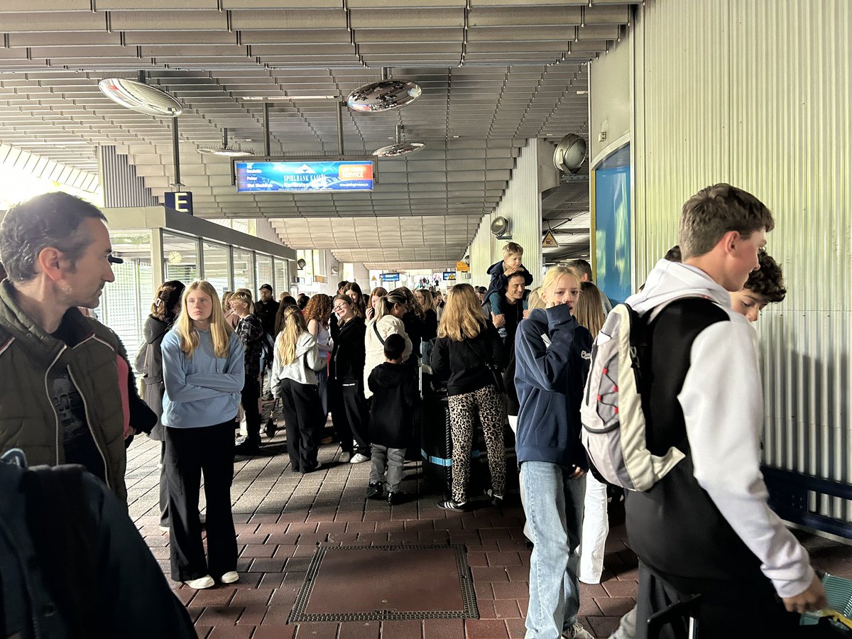 Vielen Dank Kassel! We have had a great week. After some tearful goodbyes we are on the train heading for the airport! See you later!