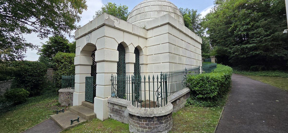 eldondetekno's tweet image. Yesterday @bevismarksuk with @rabbimorris we went on a expertly guided historical pilgrimage from Aldgate to Ramsgate where we were educated and inspired about the noble lives of Sir Moses and Lady Judith Montefiore.