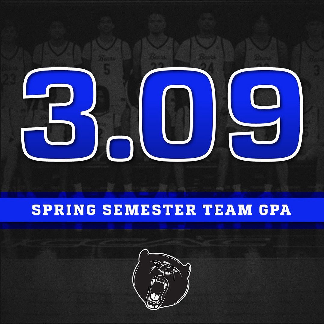 DMACC_MBB's tweet image. Another big time semester in the classroom by our guys! Team GPA of 3.09, 11 players named Academic All-Region and 2 Student Assistants! Great work fellas! 🐻⬇️