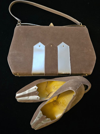 Today on the website, the story of William Lewis and Lewis Designs shoes and handbags, which he sold in his Arizona-based Lewis Salon Shoes stores from the 1940s-1980s. #vintage #purses #handbags #shoes #Tucson #arizona vintagepursegallery.blogspot.com/2025/06/specia…