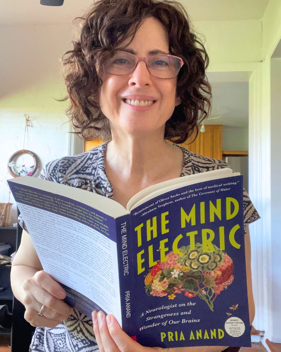 Bellevue Literary Review (@blreview) on Twitter photo This Wednesday, join our BookTalk with the author of "The Mind Electric"! 🧠📖
BLR editor <a href="/danielleofri/">Danielle Ofri</a> accompanies author and neurologist Pria Anand to discuss writing, medicine, and the mind.
RSVP for this free online event: tickettailor.com/events/bellevu… This Wednesday, join our BookTalk with the author of "The Mind Electric"! 🧠📖
BLR editor <a href="/danielleofri/">Danielle Ofri</a> accompanies author and neurologist Pria Anand to discuss writing, medicine, and the mind.
RSVP for this free online event: tickettailor.com/events/bellevu…