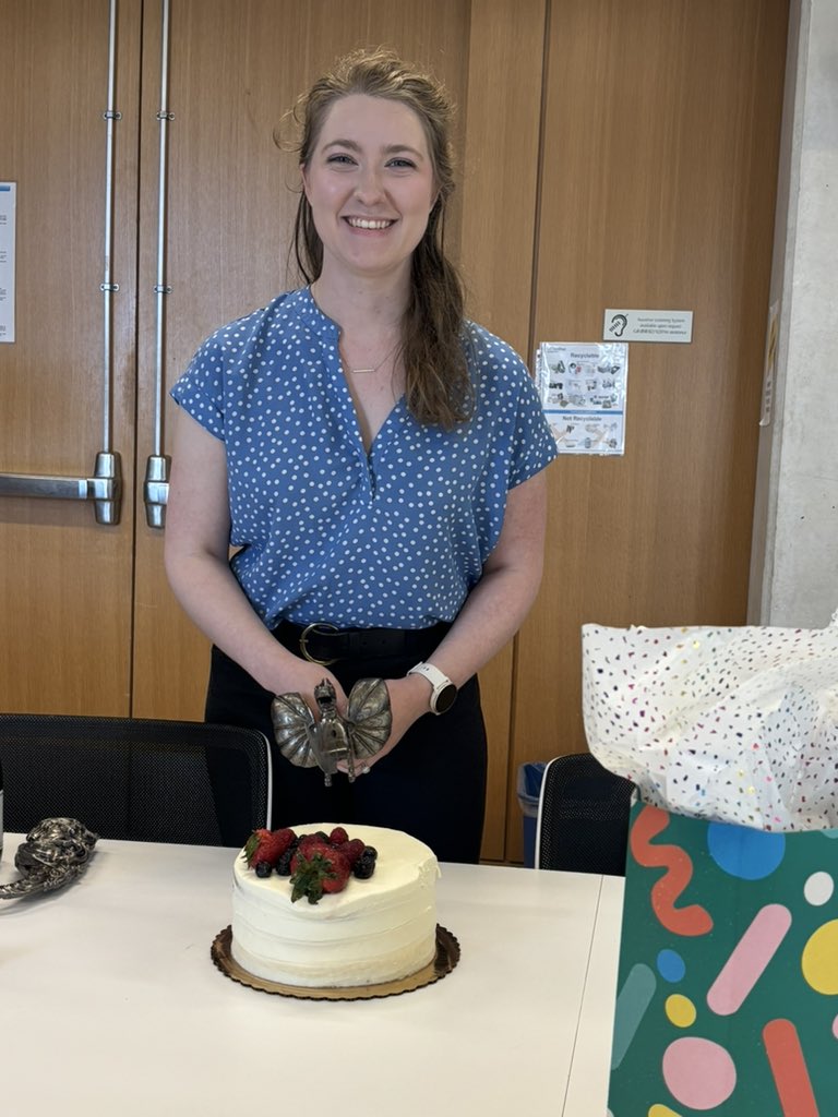 jinzhanglab's tweet image. Congratulations to Dr Emily Pool, who defended her thesis last week! She’s been an incredible asset to the lab, from her precision, to her mentorship, to her work on phase separation of PKA regulatory subunits. We’re so excited to see what she does next! Congrats, Dr. Pool!
