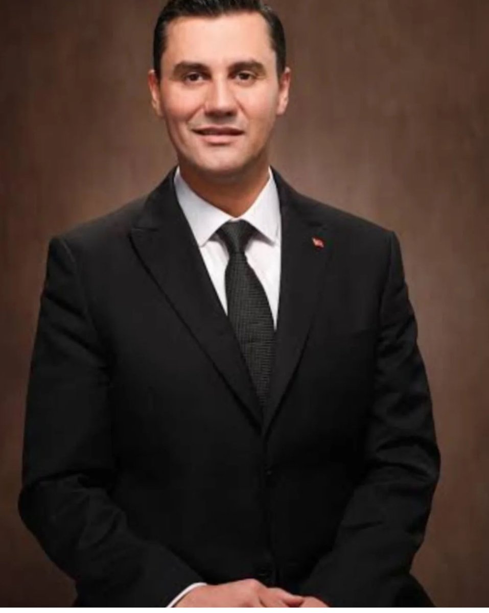 Allah rahmet eylesin,ailesine ve sevenlerine sabır versin.Çok üzüldüm