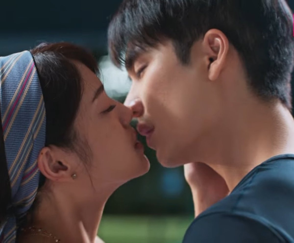 THENEXT_Talk's tweet photo. อาจารย์อุ๊อยู่ไหนคะ เจอแล้วเคมีที่ตามหา 

#9YearsOfYouEp1
#THENEXTTalk
#THENEXTTalkEnt https://t.co/QWCN07mKdM