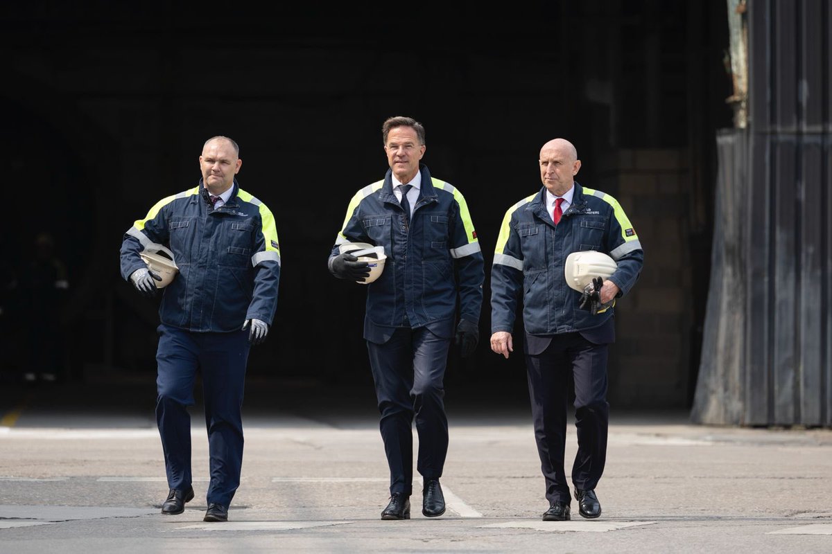 John Healey (@johnhealey_mp) on Twitter photo Proud to welcome <a href="/SecGenNATO/">Mark Rutte</a> Mark Rutte to <a href="/RAFWaddington/">RAF Waddington</a> and then Sheffield <a href="/ForgemastersHQ/">Sheffield Forgemasters</a> this morning.
Our NATO-first Strategic Defence Review is backed by investment in UK industry and innovation.
A strong NATO means a secure UK and thousands of skilled jobs. Proud to welcome <a href="/SecGenNATO/">Mark Rutte</a> Mark Rutte to <a href="/RAFWaddington/">RAF Waddington</a> and then Sheffield <a href="/ForgemastersHQ/">Sheffield Forgemasters</a> this morning.
Our NATO-first Strategic Defence Review is backed by investment in UK industry and innovation.
A strong NATO means a secure UK and thousands of skilled jobs.