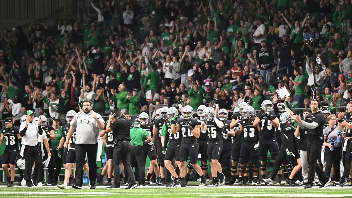FlagshipUND's tweet image. HOME FIELD ADVANTAGE:

Since opening 24 seasons ago, @UNDfootball is 115-32 (78.2%) at the @AlerusCenter 💚💪🏈 #UNDproud 

@1883Collective @UNDFootball360 @UofNorthDakota @UNDsports