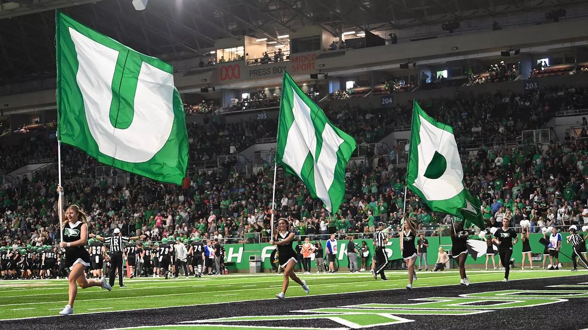 FlagshipUND's tweet image. HOME FIELD ADVANTAGE:

Since opening 24 seasons ago, @UNDfootball is 115-32 (78.2%) at the @AlerusCenter 💚💪🏈 #UNDproud 

@1883Collective @UNDFootball360 @UofNorthDakota @UNDsports