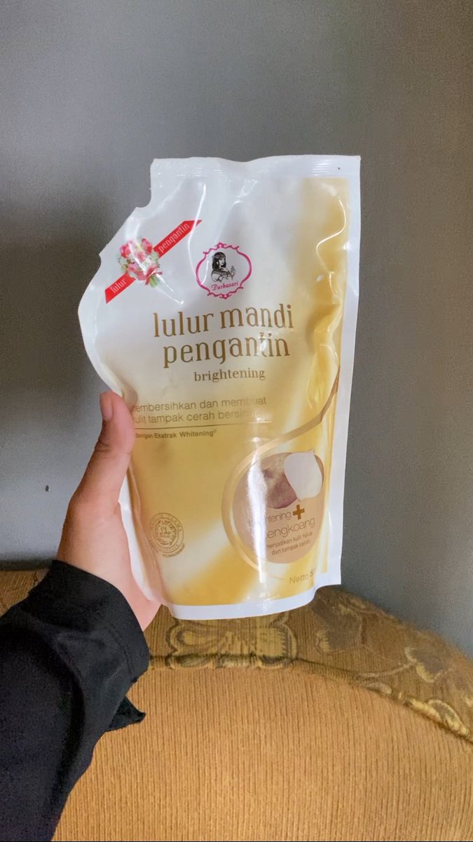 deyyane_'s tweet image. akhirnya memutuskan untuk beralih ke PRODUK GENTONG karena lebih hemat &amp;amp; awet berbulan bulan😍🫣

sini aku spill beberapa produk bigsize yang harganya terjangkau dg isi jumbo🤩👍