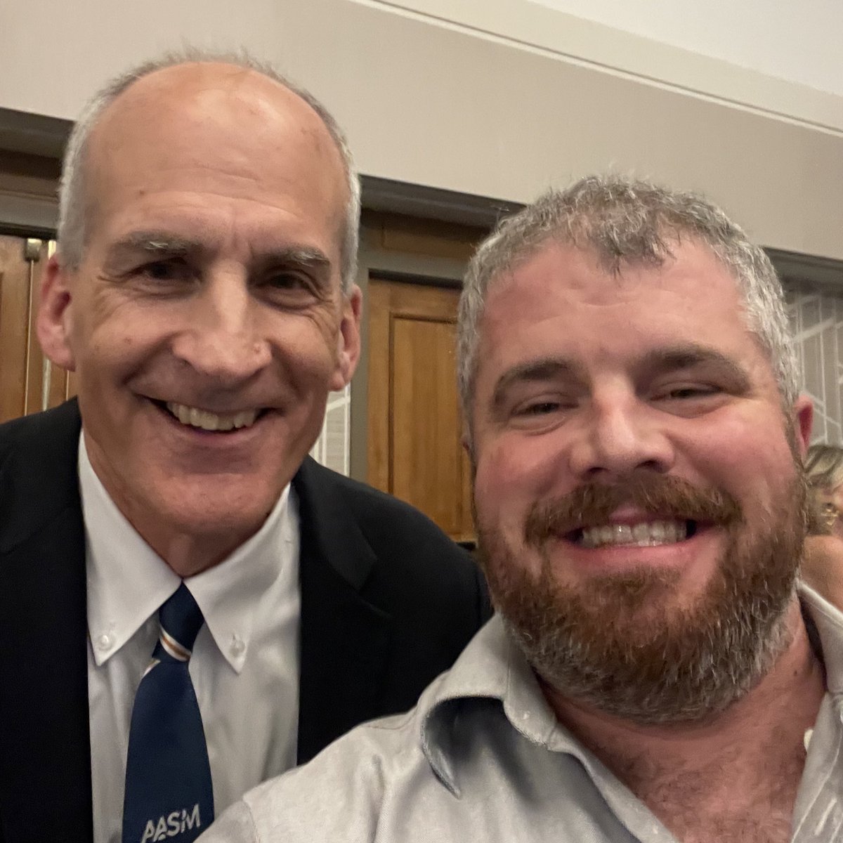 Matthew Horsnell (@matthorsnell) on Twitter photo Always great to connect with current <a href="/AASMorg/">American Academy of Sleep Medicine</a> President Dr. Eric Olson!
I advocated alongside Eric in DC with <a href="/project_sleep/">Project Sleep</a> late last year. Appreciate his support there, his willingness to listen, and his leadership over the past year.
4/
#SLEEP2025
#SleepPeeps Always great to connect with current <a href="/AASMorg/">American Academy of Sleep Medicine</a> President Dr. Eric Olson!
I advocated alongside Eric in DC with <a href="/project_sleep/">Project Sleep</a> late last year. Appreciate his support there, his willingness to listen, and his leadership over the past year.
4/
#SLEEP2025
#SleepPeeps