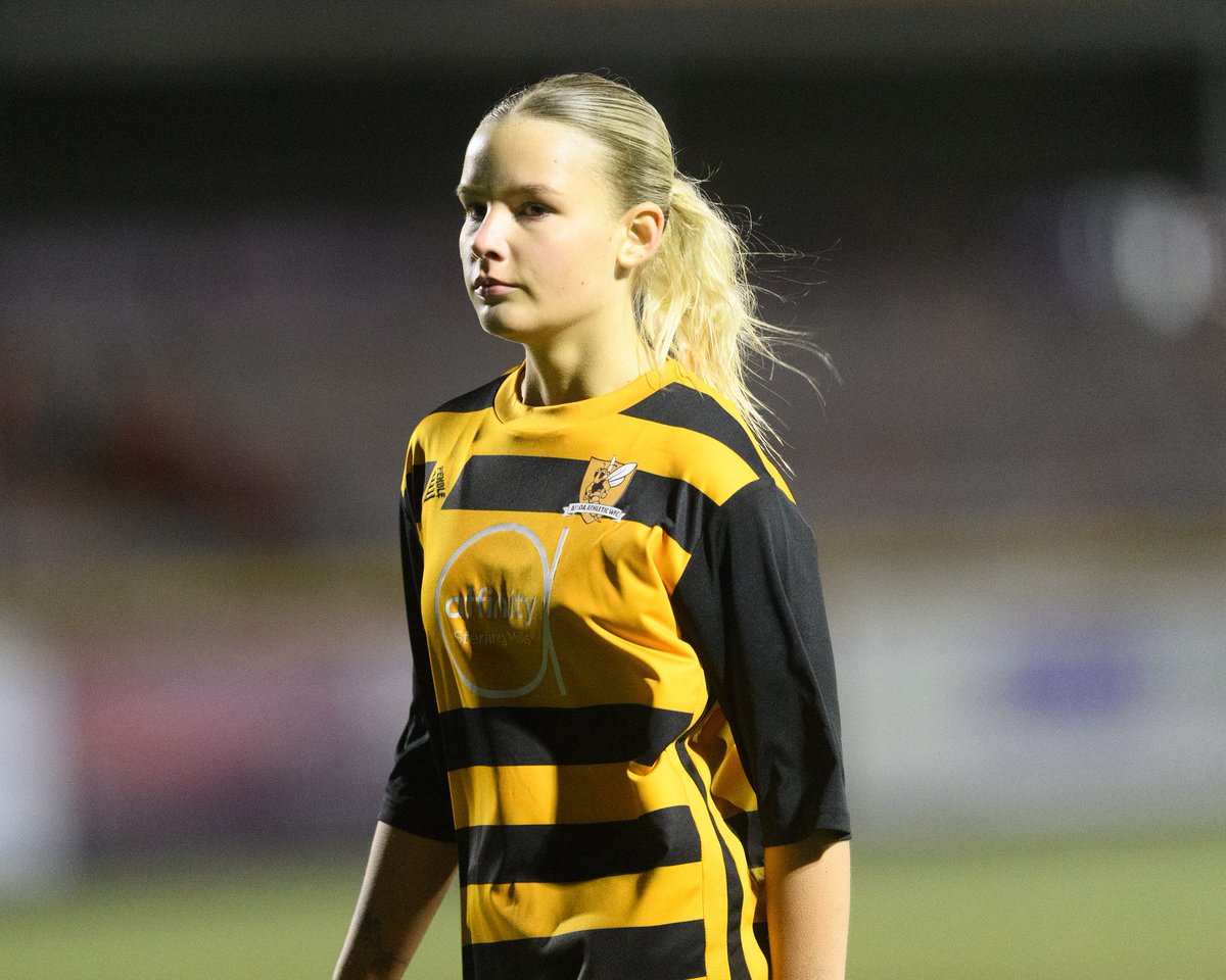 Claire Dunn tweet media