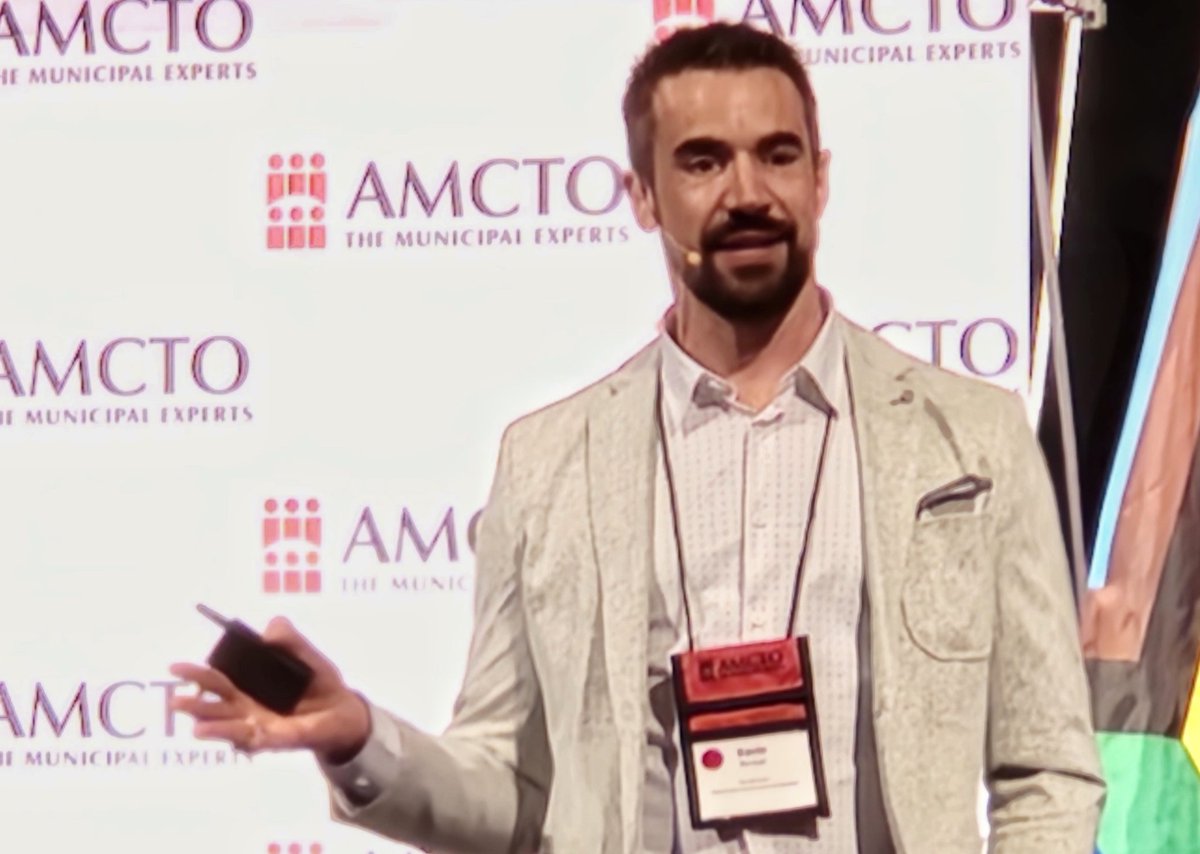 MunicipalWorld's tweet image. .@KevinRempel, a Paralympian and peak performance strategist, delivers a message on how to embrace change during the opening keynote of the #AMCTOConference. @AMCTO_Policy #OnMuni #LocalGov