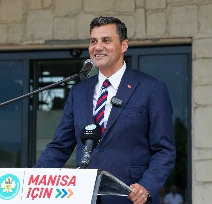 Üzüntümüz büyük Yol arkadaşımız Manisa büyük şehir belediye başkanımız Ferdi Zeyrek i kaybettik Allah rahmet eylesin 
Ailesinin ve örgütümüzün başı sağ olsun.