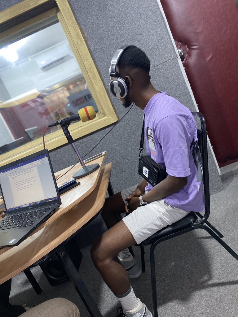 rold_hitachi's tweet photo. Bâ pekissi bisso tô kota États-Unis 🇺🇸 mais ndulé 🇨🇬 nâ bisso eko binissa bango pé éko traverser bâ frontières quand même ! 

🚨Le projet «EN VRAI 2 VRAI » arrive ! 9 titres &amp; une collaboration ⏳⌛️⏳

🔗: https://t.co/vSRRef89qS https://t.co/ZiwqKWpdR1