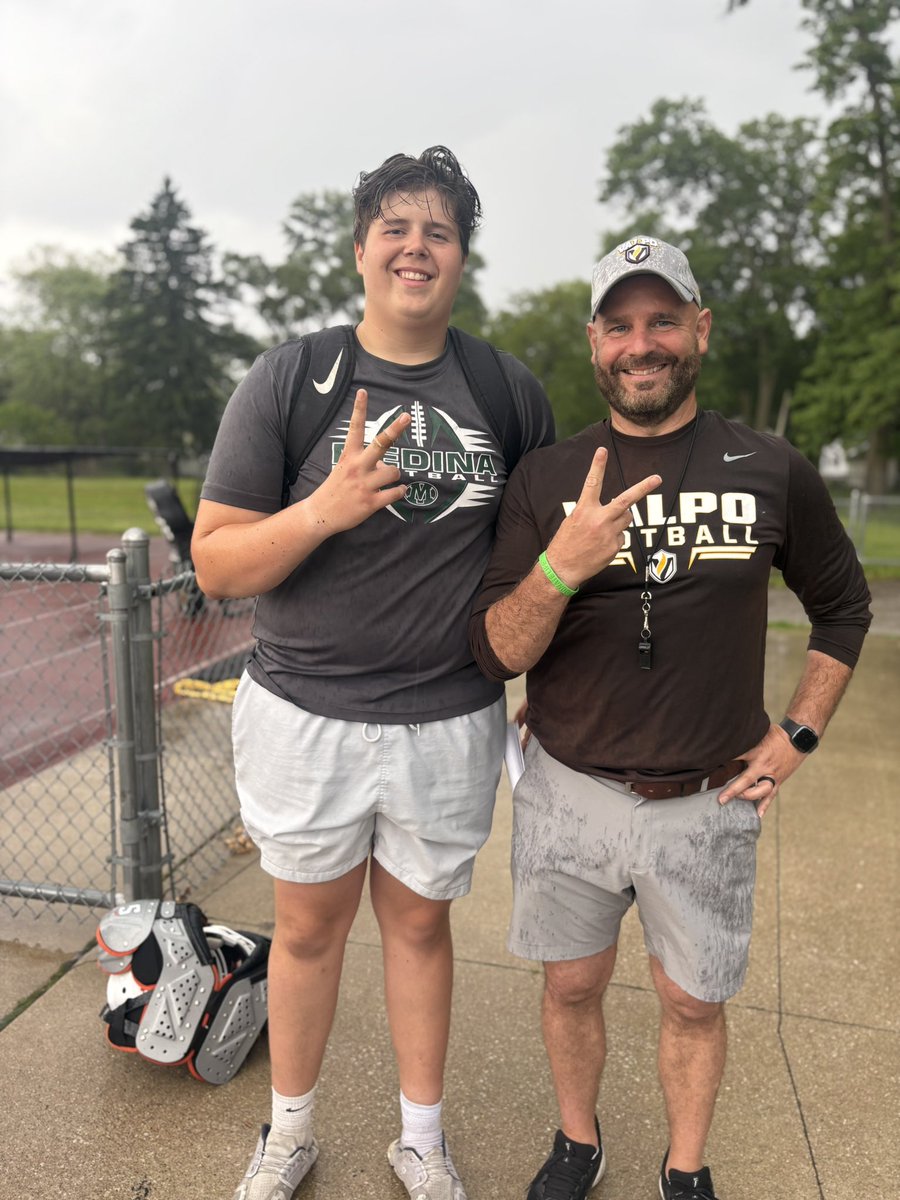 WeightAugust's tweet image. Had a great camp yesterday at @valpoufootball thanks you to @CoachBusch78 for the invite out!! Thank you to @CoachWaddle @CoachFlo12 @CoachNank for an amazing camp! Can’t wait for what’s to come!!