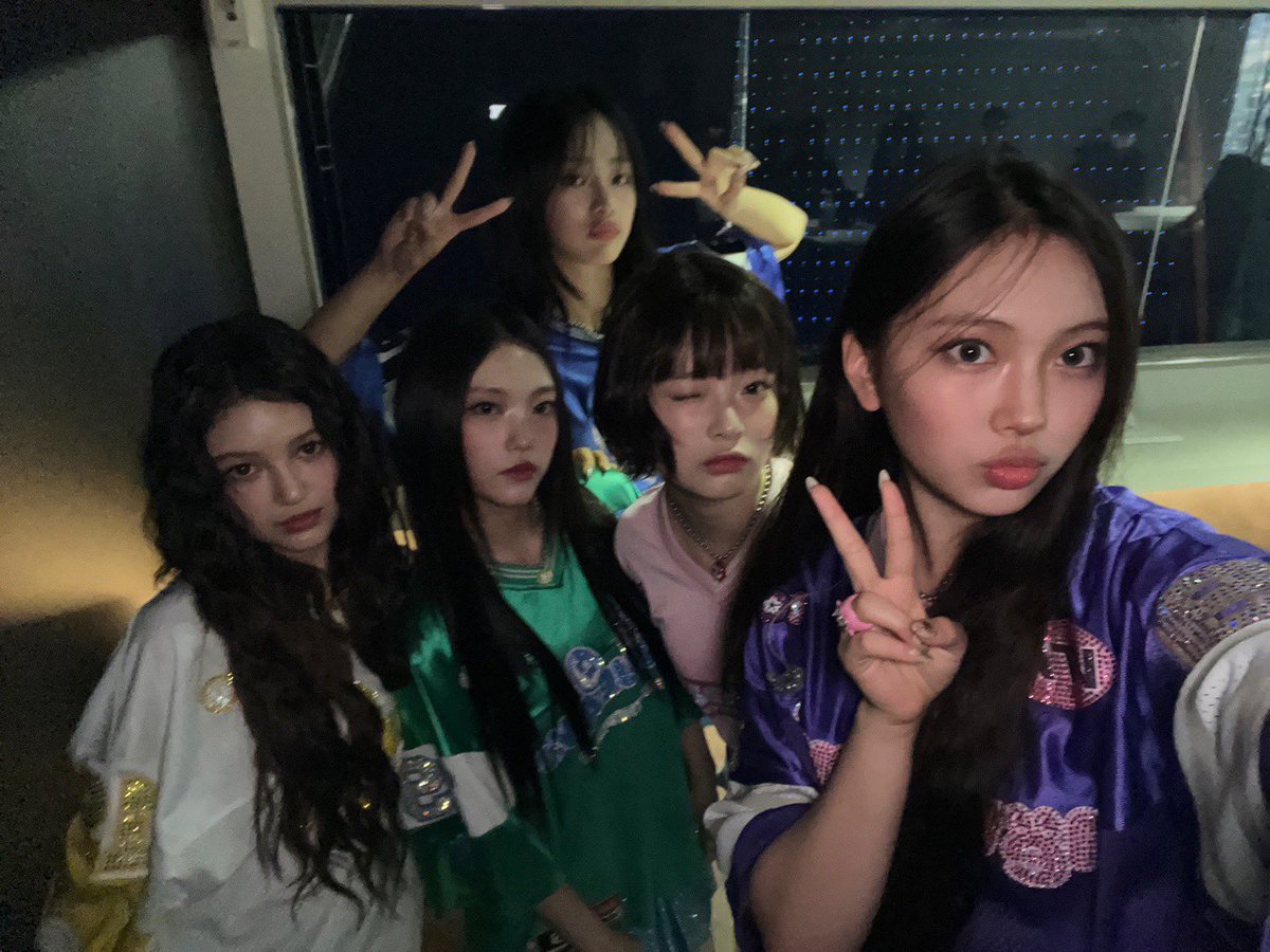 retweet and reply:

#BunniesAgainstAdor