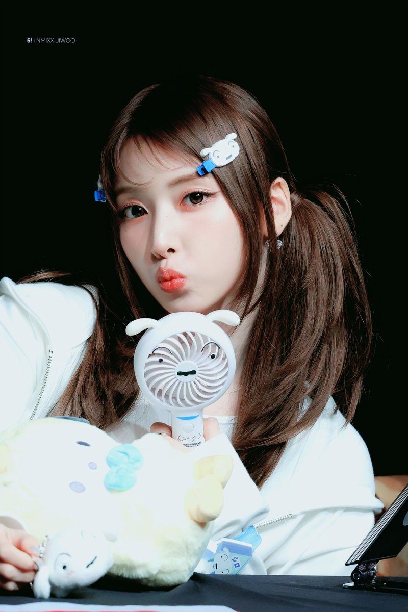 Factorial_5's tweet image. 250521 HQ

#엔믹스 #NMIXX #지우 #JIWOO